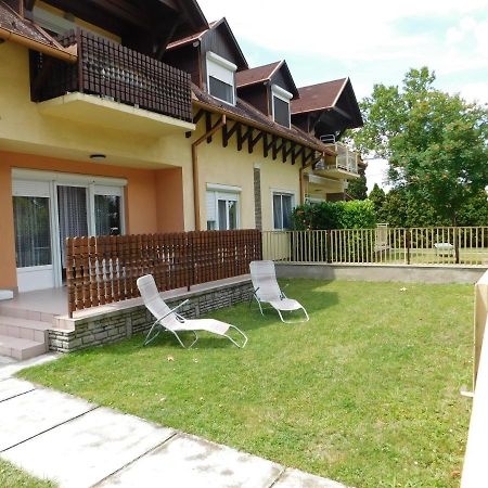 Balatonpart-Lak Apartment Balatonfenyves Exterior photo