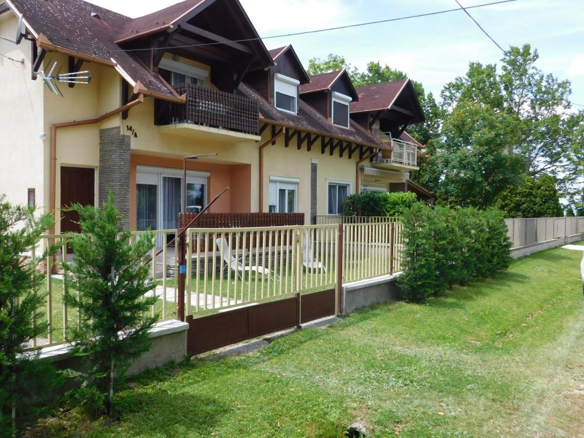 Balatonpart-Lak Apartment Balatonfenyves Exterior photo